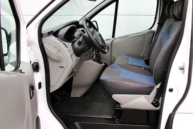 Renault Trafic cena 58990 przebieg: 208900, rok produkcji 2013 z Biała małe 466